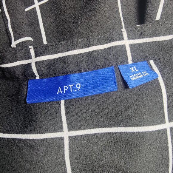 Apt. 9 Sleeveless Button Down Blouse - Picture 4 of 4